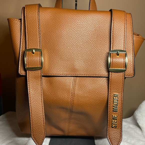 Steve Madden Handbags - EUC Steve Madden Cognac Pebbled Leather Backpack